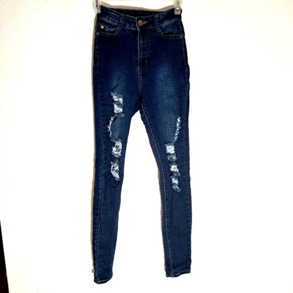 B.O.B women's distressed blue jeans size 1/2 - Picture 1 of 3